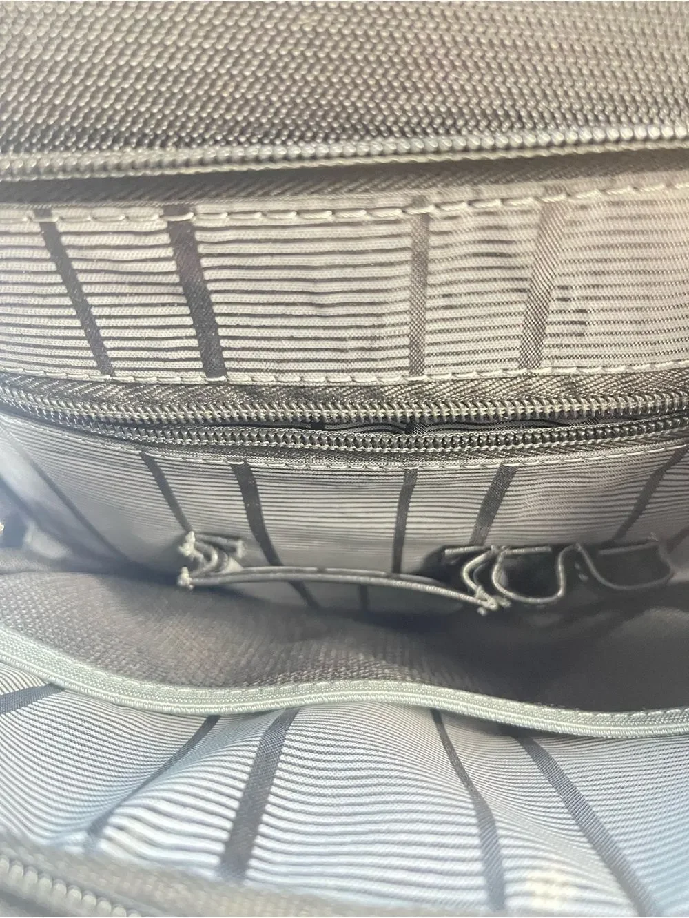 Kenneth Cole Reaction Black Leather Messenger Crossbody